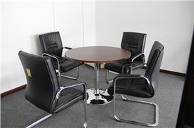 上德企業集團小會議室