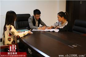 與碧江產品經理洽談
