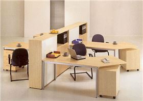 上海辦公家具設(shè)計——高度適宜的辦公桌