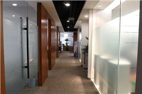 上海辦公家具廠家——漢今國(guó)際走廊