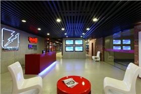 上海辦公家具廠家——碧江辦公家具帶您走近跳動色彩的工業風辦公空間