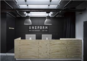 上海辦公家具廠家:碧江辦公家具打造健康環(huán)保前臺(tái)效果 上海辦公家具廠家:碧江辦公家具打造健康環(huán)保前臺(tái)效果