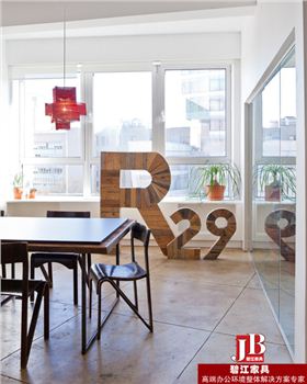 碧江上海辦公家具:打造如家般的辦公家具環(huán)境