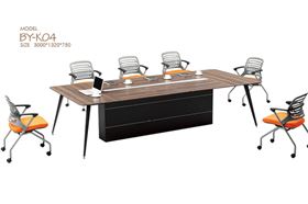 “長腿”會議桌