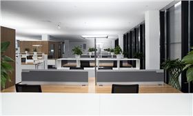 碧江辦公家具為羅氏制藥職員辦公區(qū)配置的辦公家具