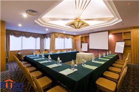 U型會(huì)議桌安排 U型會(huì)議桌實(shí)景