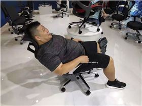 人體工學椅 人體工學椅