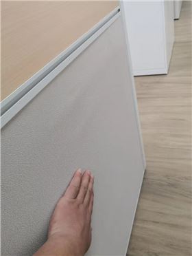 辦公桌屏風(fēng)式隔斷 辦公桌屏風(fēng)式隔斷