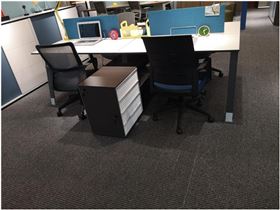 辦公桌屏風(fēng)式隔斷 辦公桌屏風(fēng)式隔斷