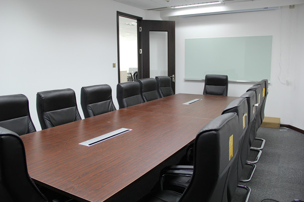 上德企業(yè)集團(tuán)大會(huì)議室