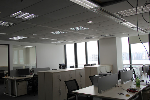 上德企業(yè)集團(tuán)職員辦公區(qū)4