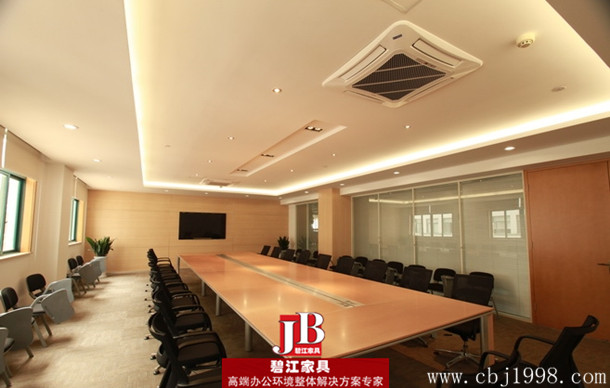 曼姿襪業大會議室