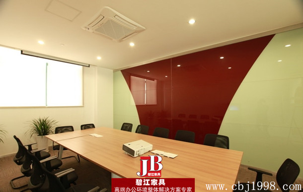 曼姿襪業小會議室