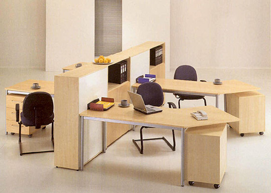 上海辦公家具設計——高度適宜的辦公桌