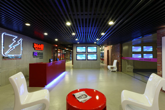 上海辦公家具廠家——碧江辦公家具帶您走近跳動(dòng)色彩的工業(yè)風(fēng)辦公空間