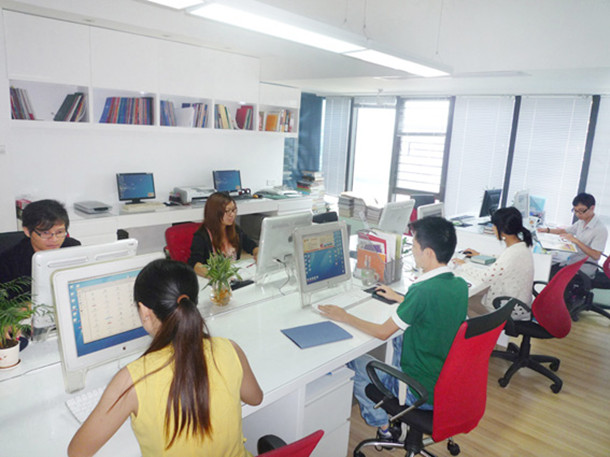 上海碧江辦公家具網(wǎng)——奧奇品牌設(shè)計(jì)職員辦公區(qū)