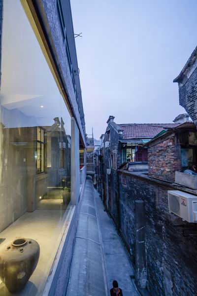 上海辦公家具廠家:鬧市深處的1305工作室