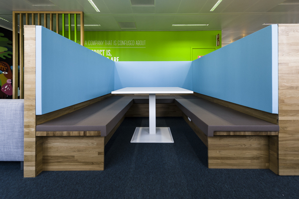 上海辦公家具廠家:帶您走進Nest時尚辦公空間——前臺洽談區