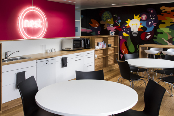 上海辦公家具廠家:帶您走進Nest時尚辦公空間——茶水間