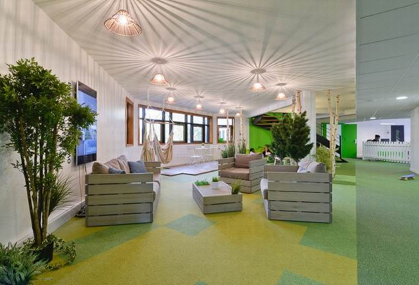 上海辦公家具廠家:草原風前臺休閑區