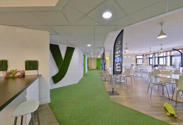 上海辦公家具廠家:草原風前臺茶水間