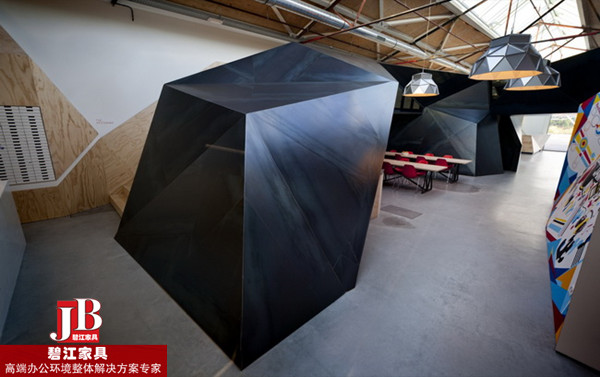 上海碧江辦公家具打造紅牛飲料上海分公司前臺接待區辦公家具