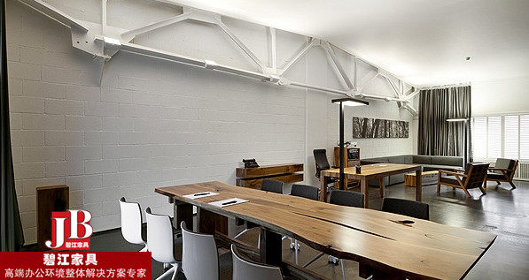 碧江辦公家具網(wǎng)給廣電集團(tuán)一站式配置的高端辦公家具空間