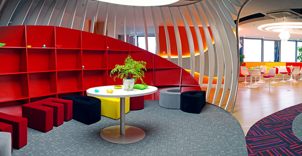 騰訊公司超逼格的休閑區(qū)