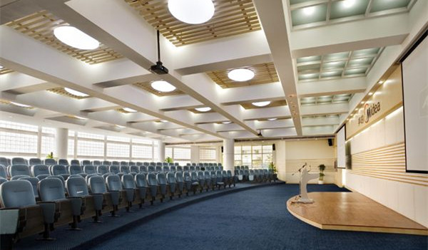 美的空調(diào)大型會(huì)議室