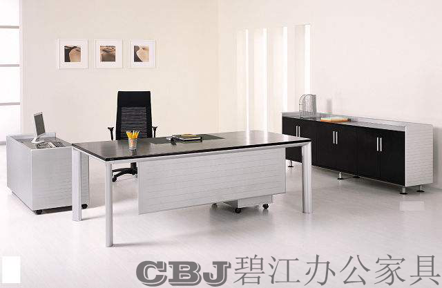 屏風(fēng)辦公桌安裝 屏風(fēng)辦公桌安裝