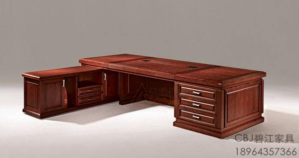 辦公家具大班臺要如何進行選擇呢？