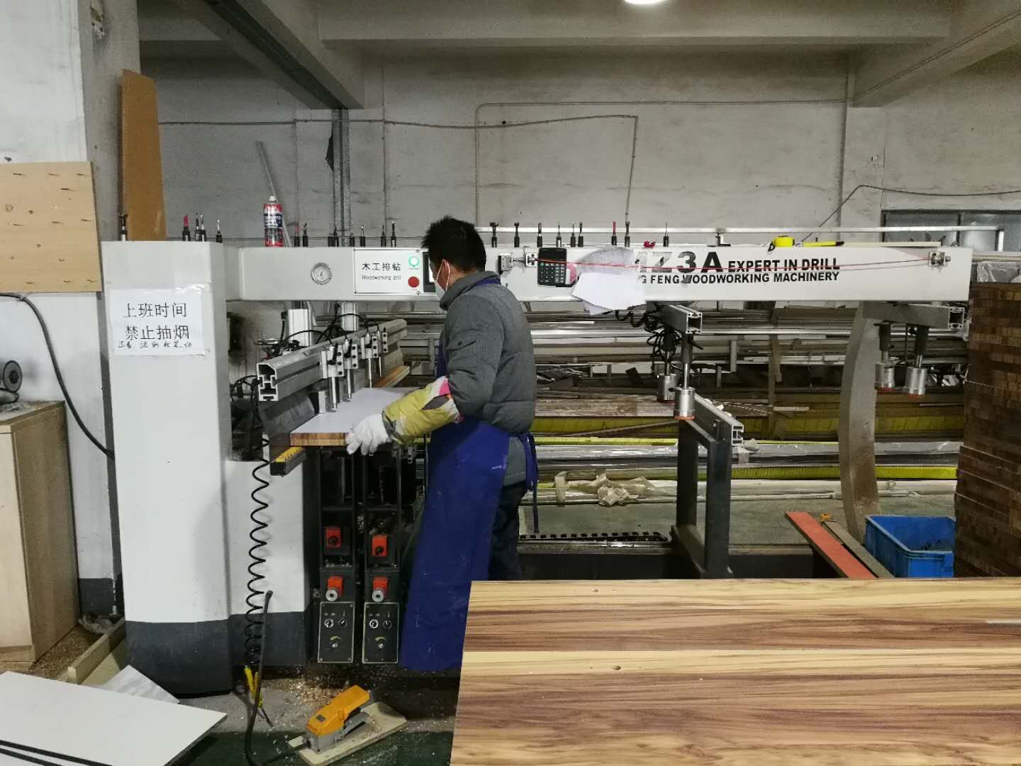 碧江膠板生產(chǎn)線 碧江家具膠板生產(chǎn)線