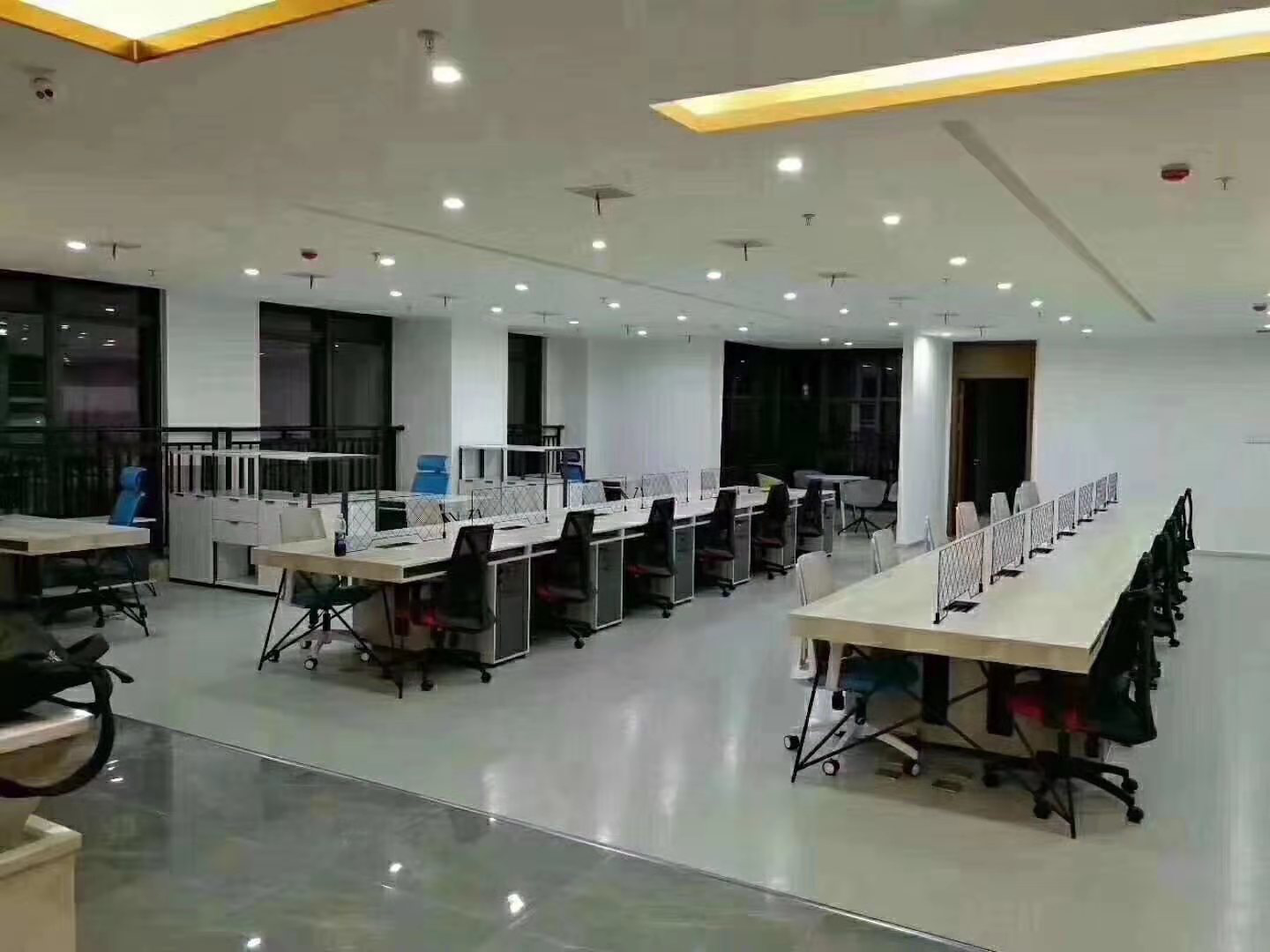 板式組合辦公桌 板式組合辦公桌