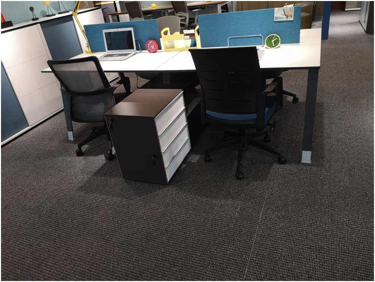 辦公桌屏風式隔斷 辦公桌屏風式隔斷