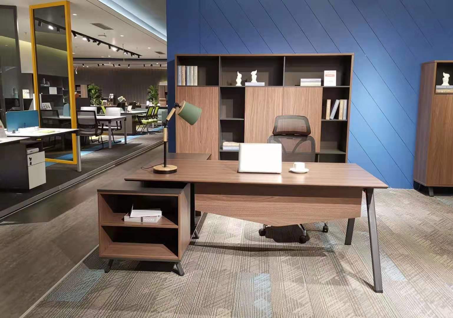 哪里買辦公桌 哪里買辦公桌