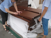 碧江工作人員仔細檢查 碧江工作人員仔細檢查